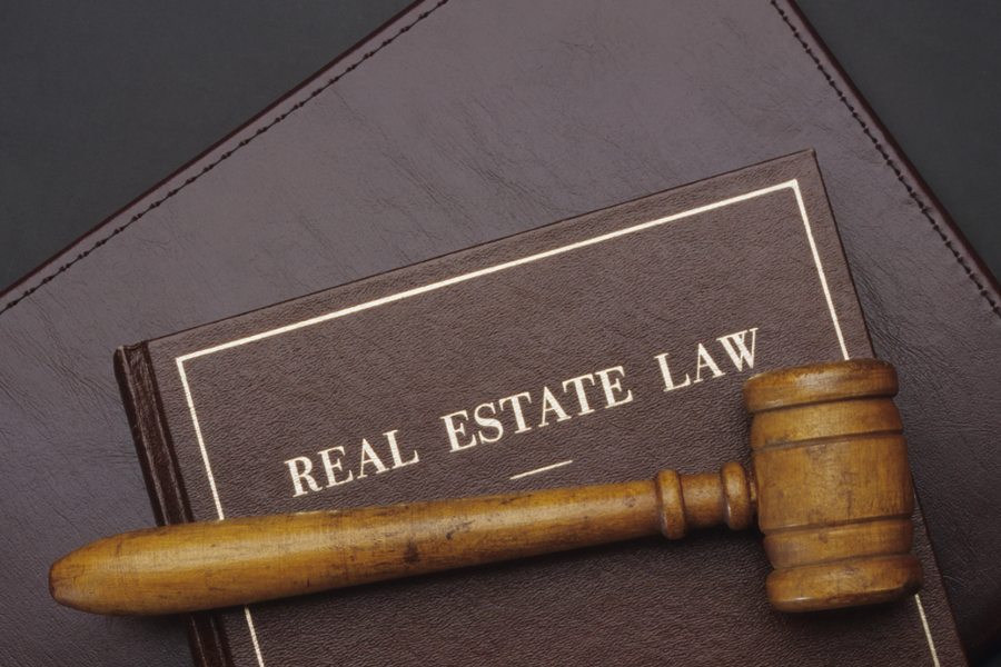 10 Reasons to Hire a Real Estate Lawyer