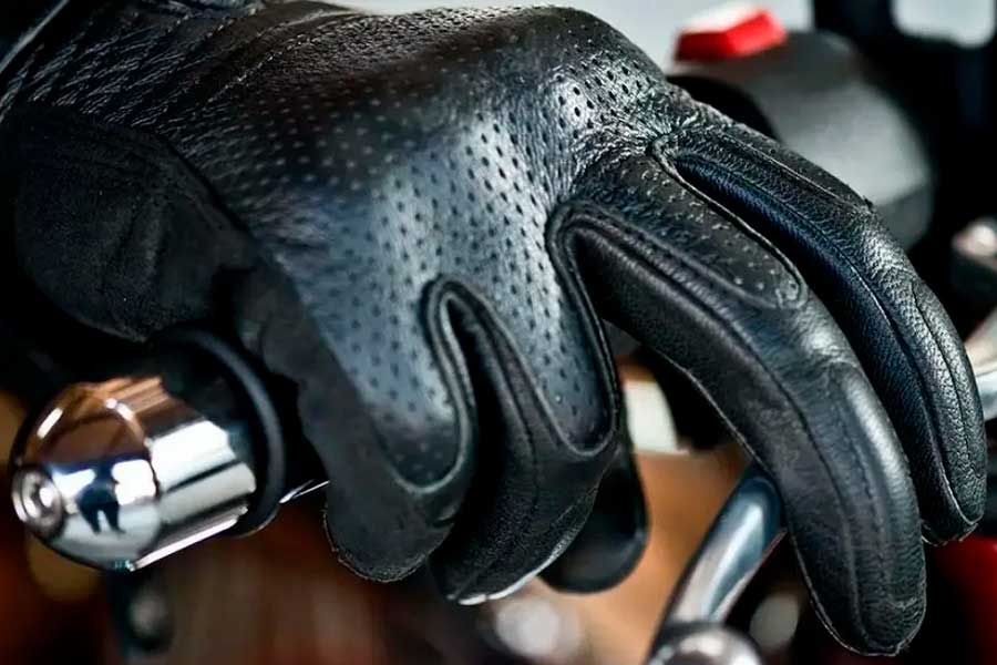 Guide to Choosing Suitable Dirt Bike Gloves